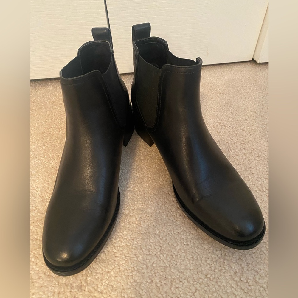 COLE HAAN Caitie Leather Chelsea Bootie - Black Size 9 NWOT
